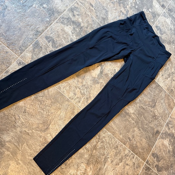 Lululemon Fast and Free Leggings 28” - Picture 3 of 3